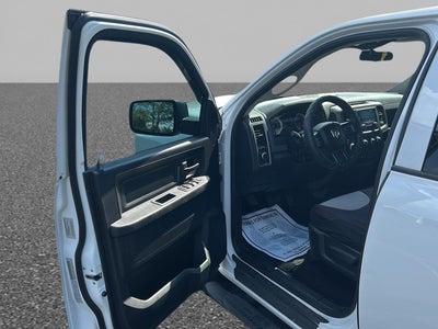 2017 RAM 1500 Tradesman Crew Cab 4x2 6'4" Box