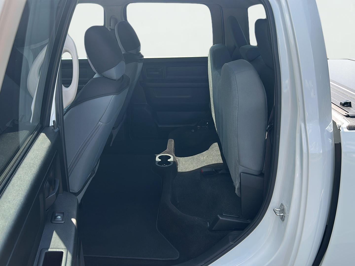 2017 RAM 1500 Tradesman Crew Cab 4x2 6'4" Box