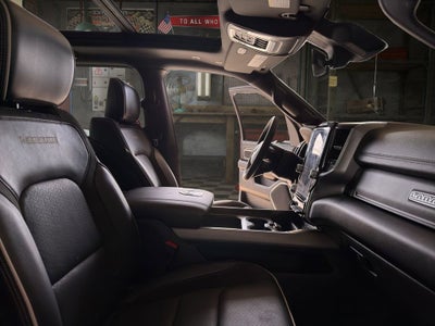 2025 RAM 1500 Laramie Crew Cab 4x4 5'7" Box