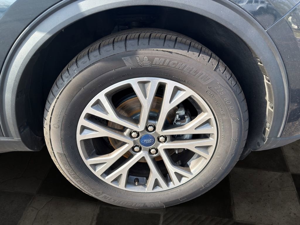 2022 Ford Escape SEL