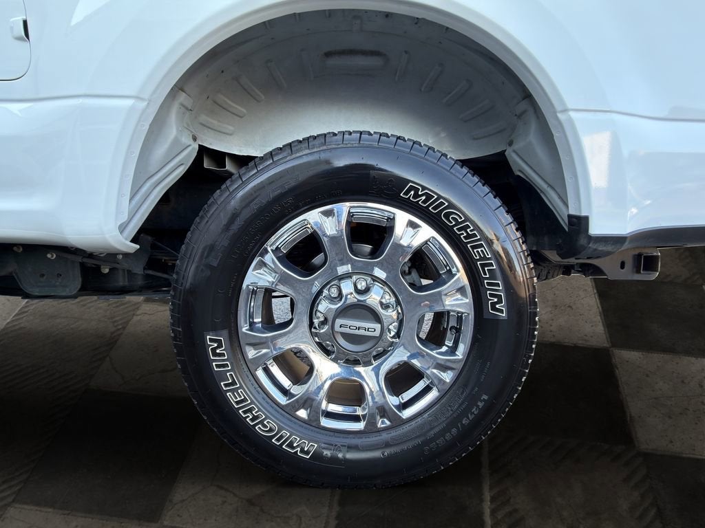 2022 Ford F-350 LARIAT