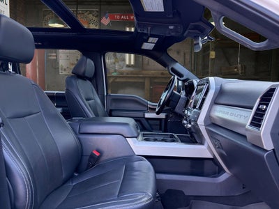 2022 Ford F-350 LARIAT