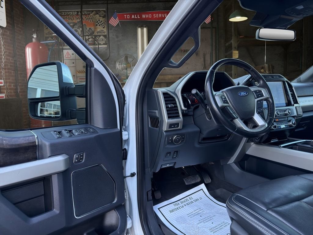 2022 Ford F-350 LARIAT