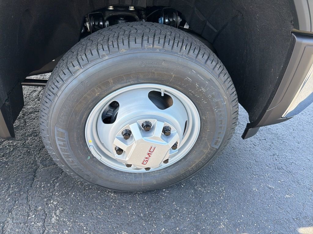 2026 GMC Sierra 3500 HD Chassis Cab Pro