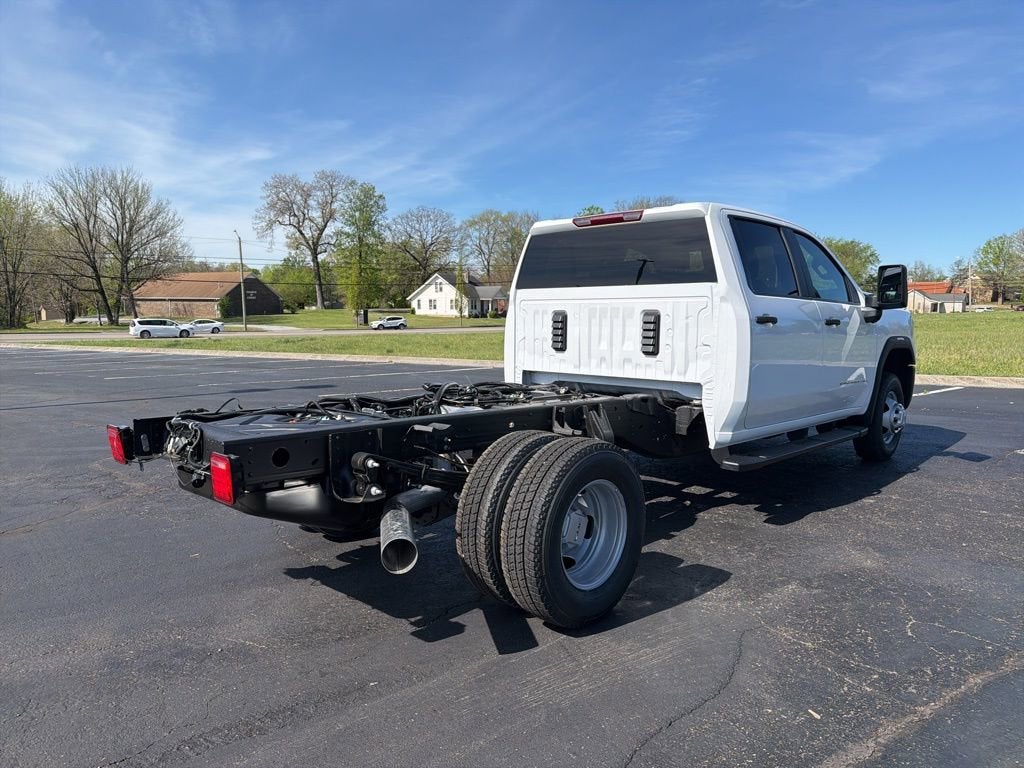 2026 GMC Sierra 3500 HD Chassis Cab Pro