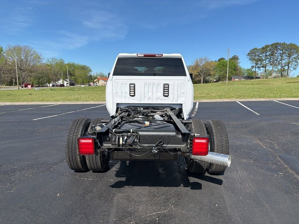2026 GMC Sierra 3500 HD Chassis Cab Pro