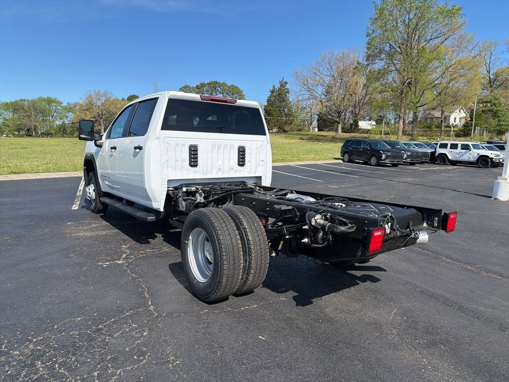 2026 GMC Sierra 3500 HD Chassis Cab Pro
