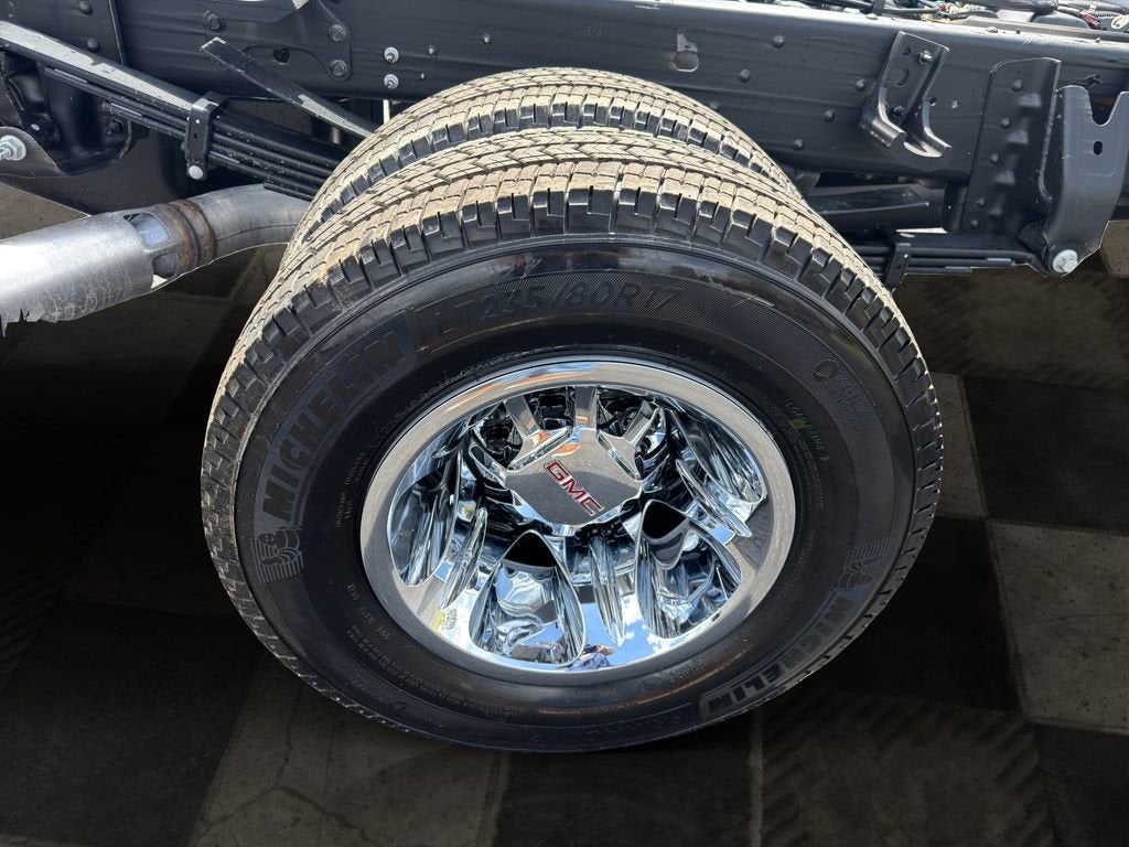 2026 GMC Sierra 3500 HD Chassis Cab SLE