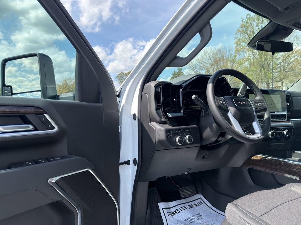 2026 GMC Sierra 3500 HD Chassis Cab SLE