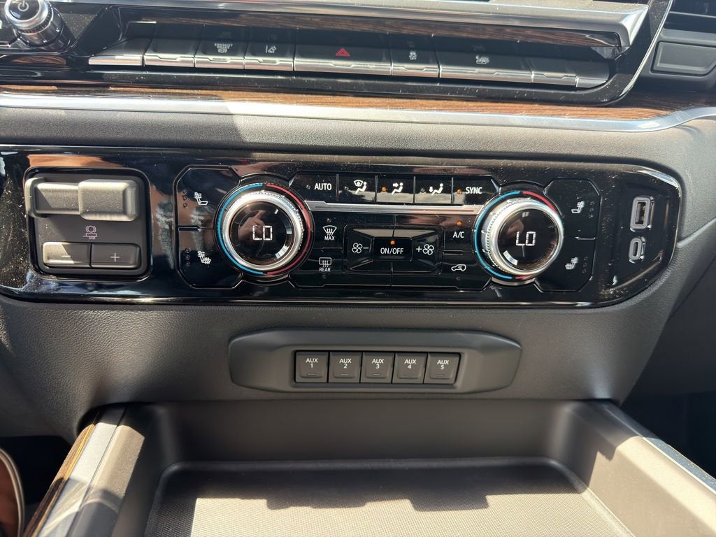 2026 GMC Sierra 3500 HD Chassis Cab SLE