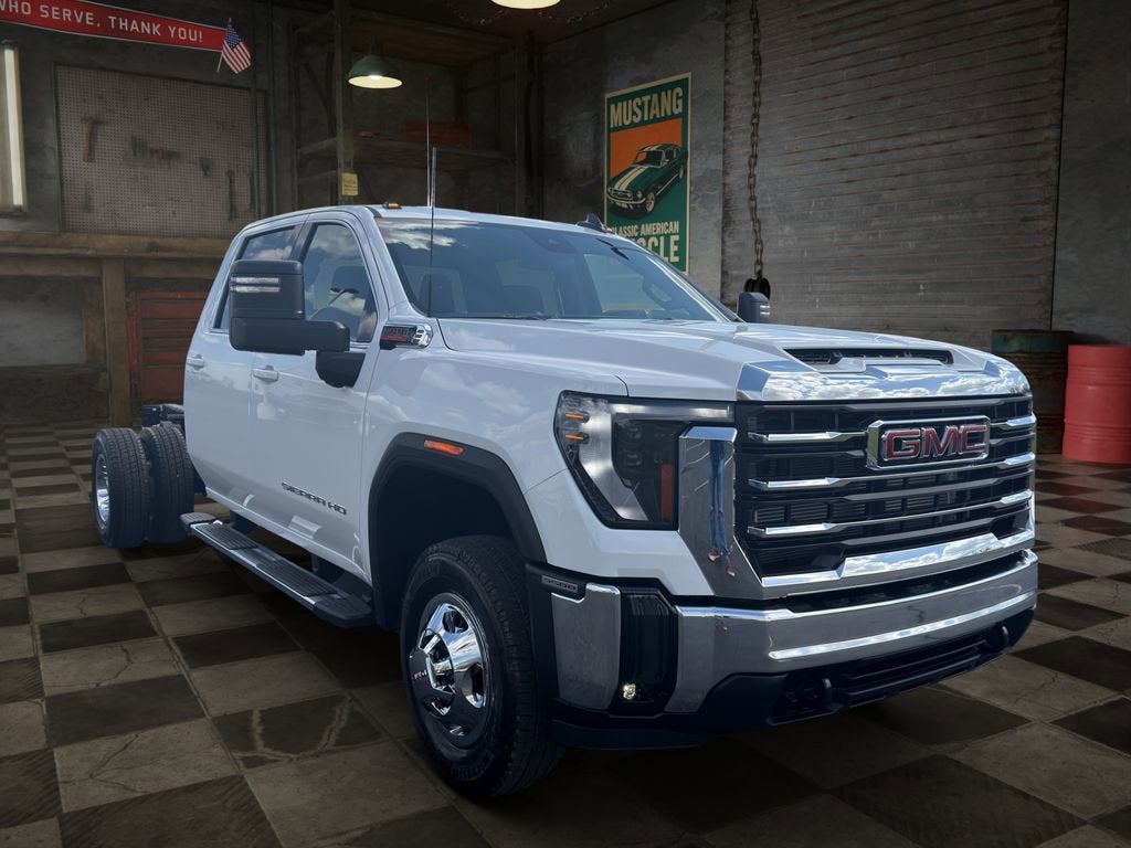 2026 GMC Sierra 3500 HD Chassis Cab SLE