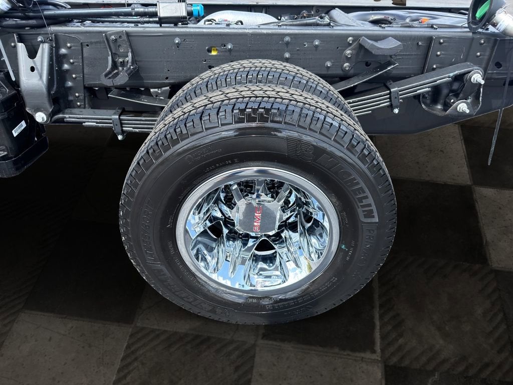 2026 GMC Sierra 3500 HD Chassis Cab SLE