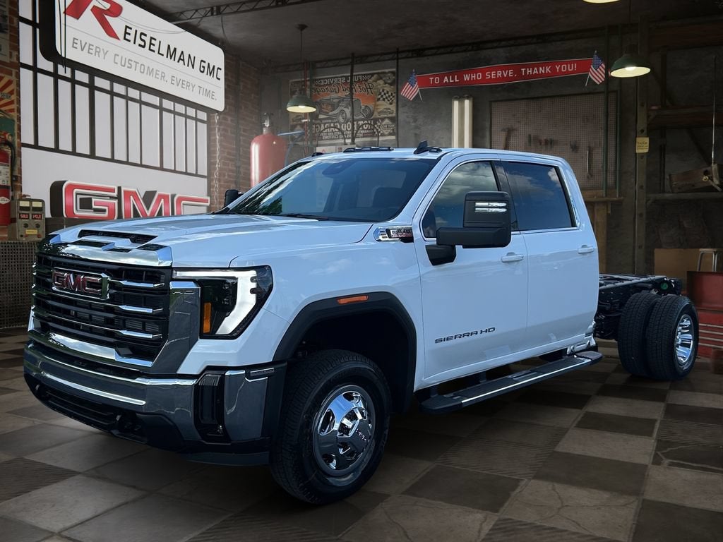 2026 GMC Sierra 3500 HD Chassis Cab SLE
