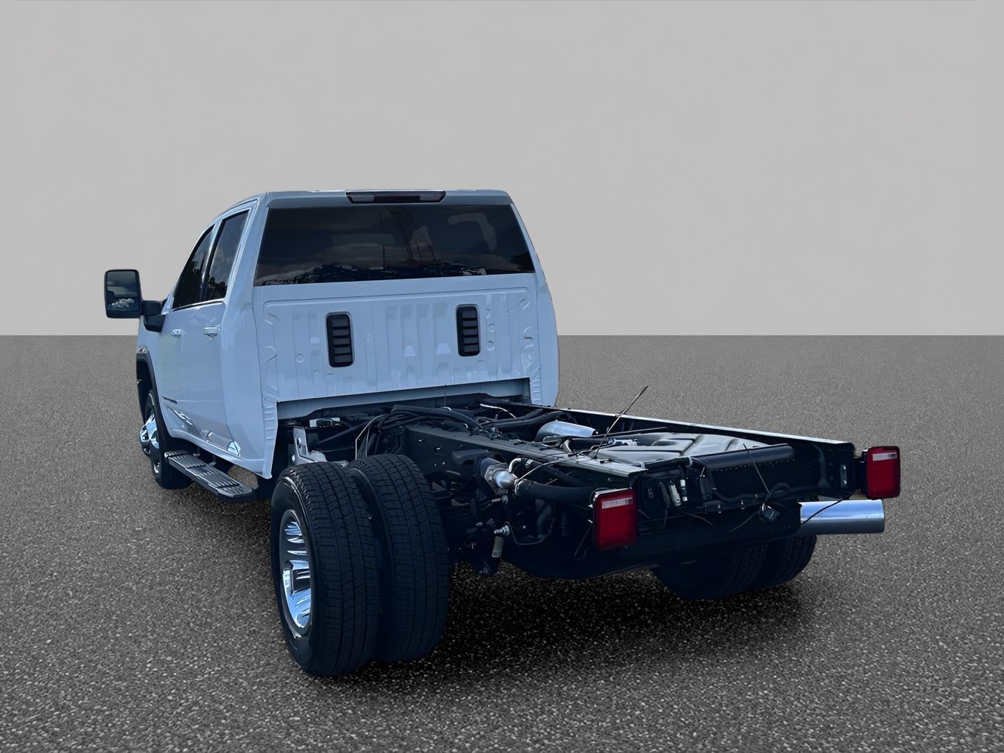 2026 GMC Sierra 3500 HD Chassis Cab SLE