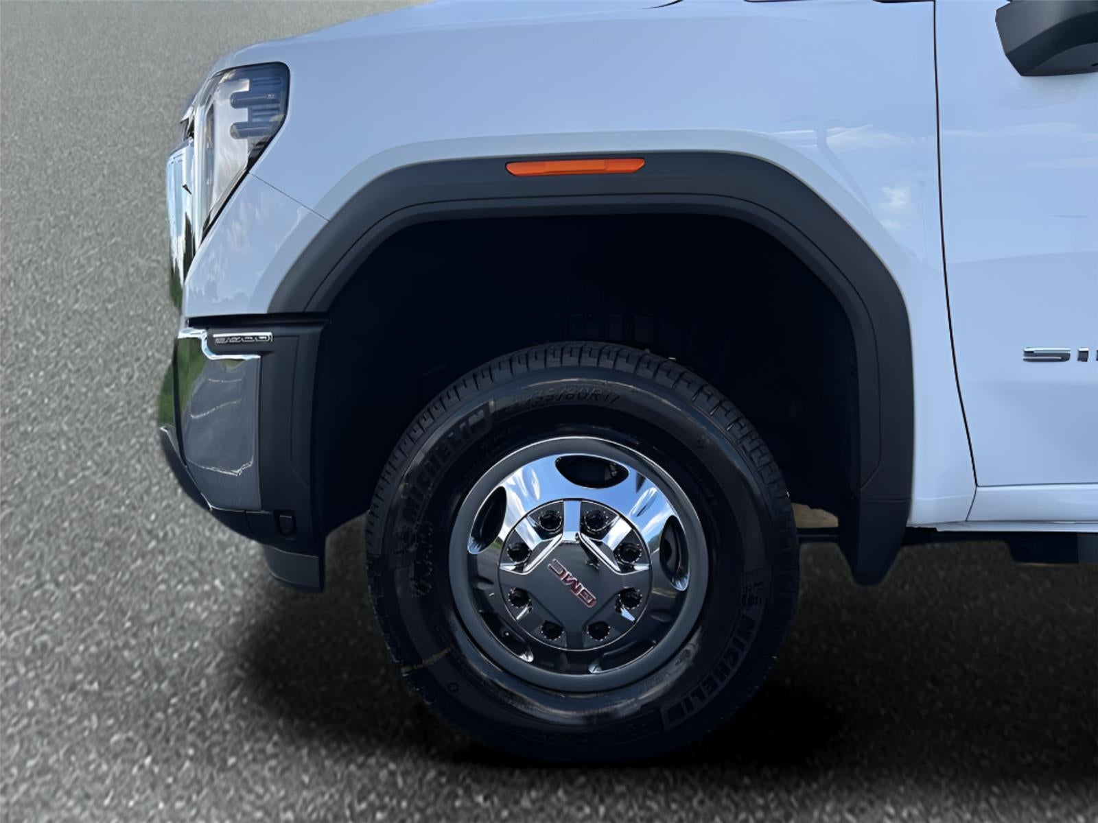2026 GMC Sierra 3500 HD Chassis Cab SLE