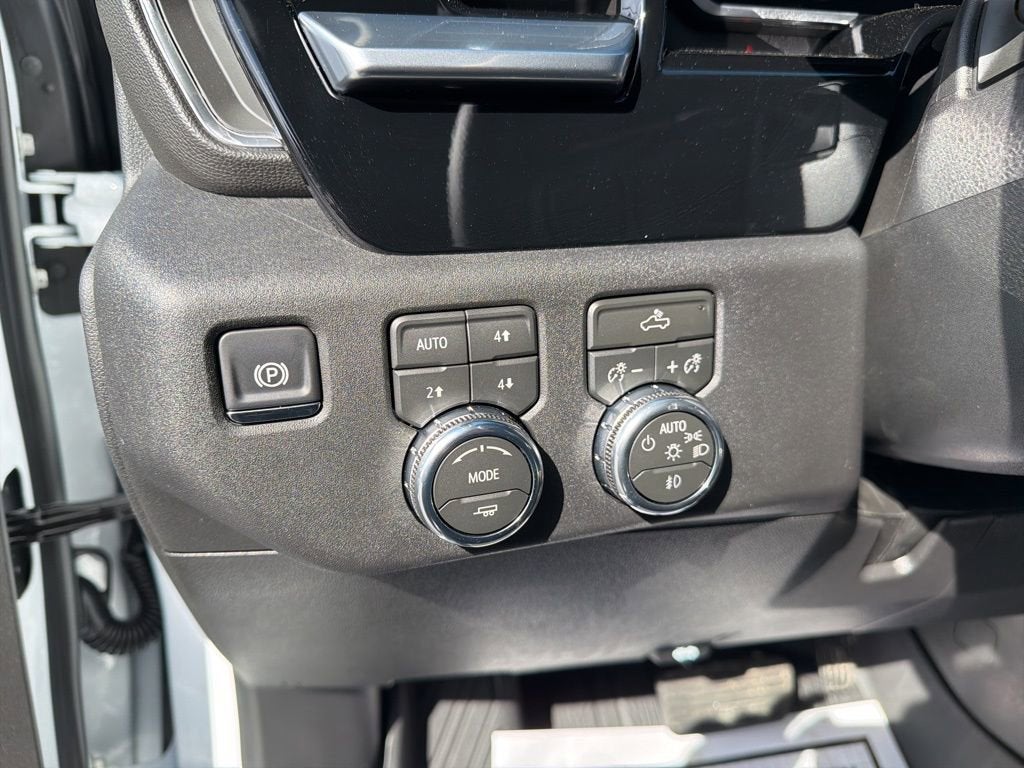 2026 GMC Sierra 3500 HD Chassis Cab SLE