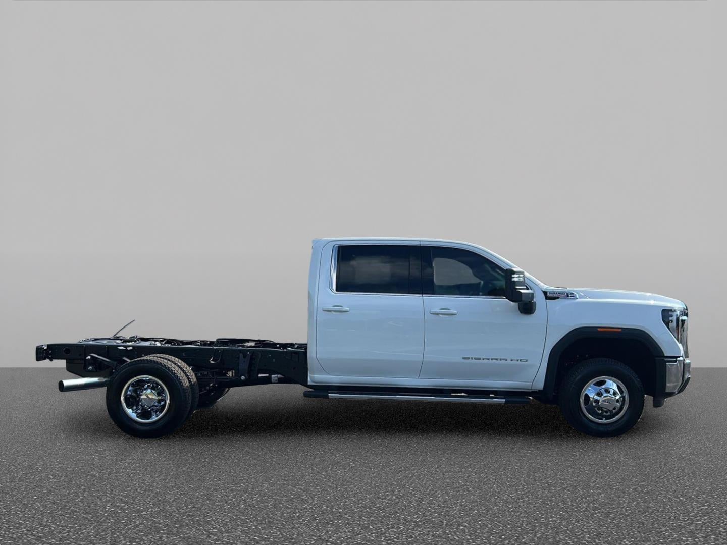 2026 GMC Sierra 3500 HD Chassis Cab SLE
