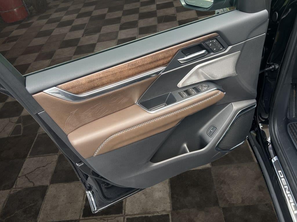 2027 GMC Acadia Denali Ultimate