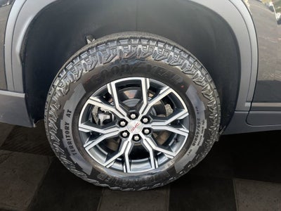 2025 GMC Acadia AT4