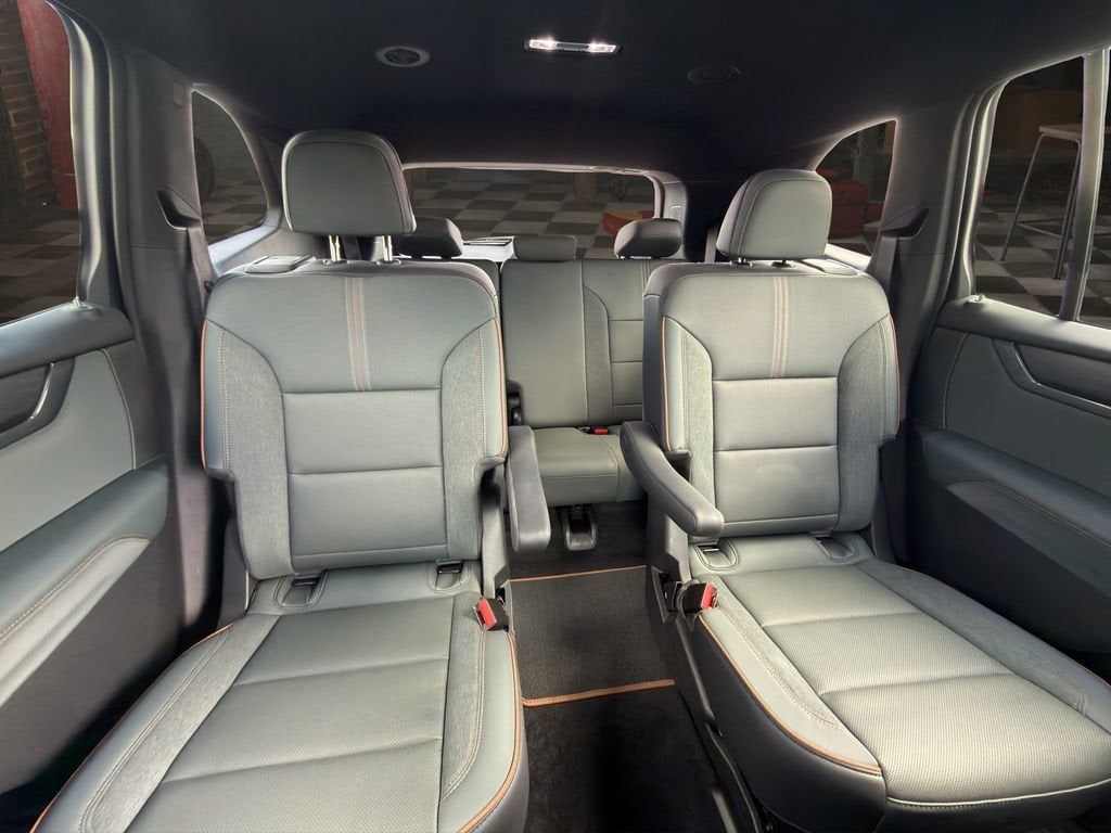 2025 GMC Acadia AT4