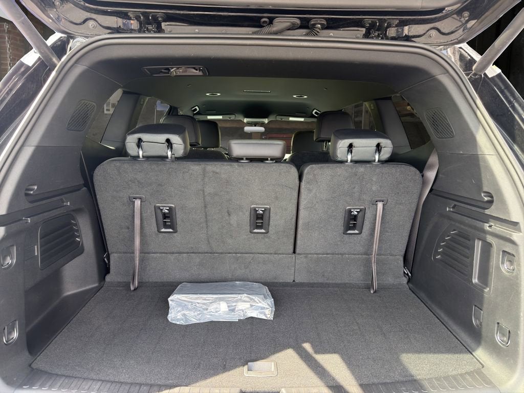 2025 GMC Acadia AT4