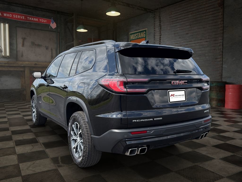 2025 GMC Acadia AT4