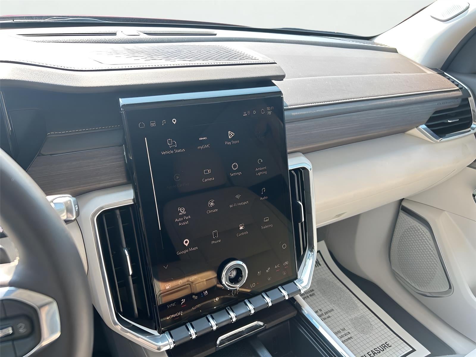 2025 GMC Acadia Denali - Photo 26