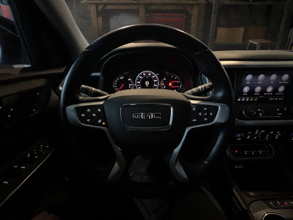 2021 GMC Acadia SLT