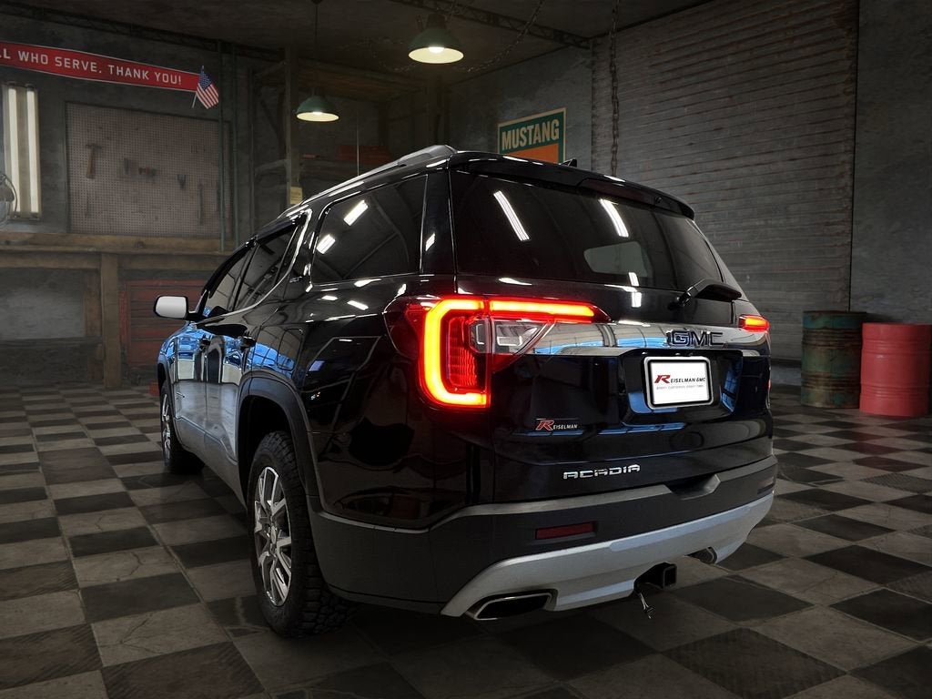 2021 GMC Acadia SLT