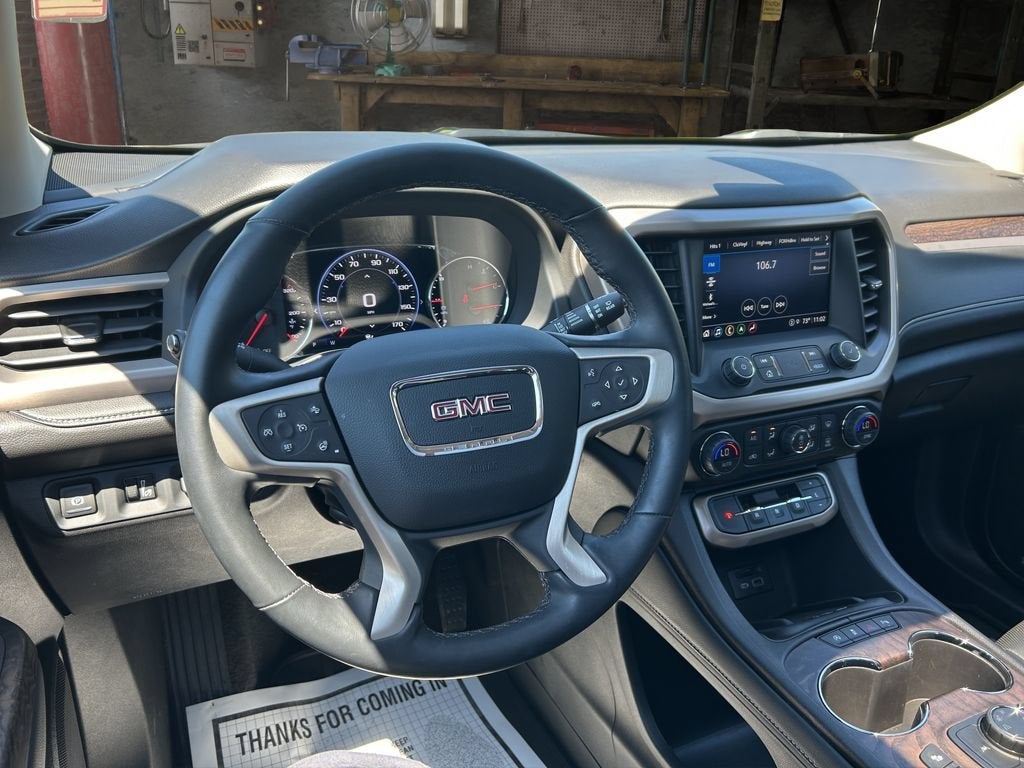 2023 GMC Acadia Denali