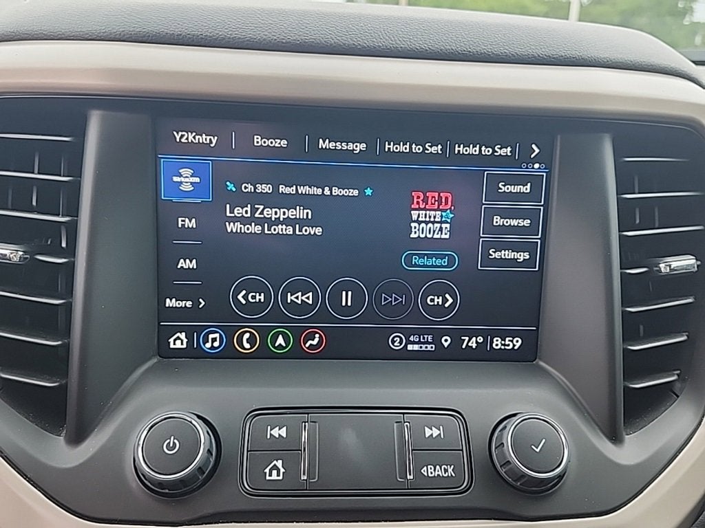 2023 GMC Acadia Denali