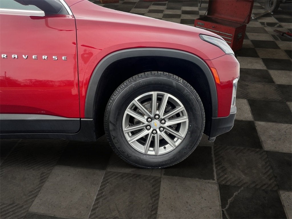 2023 Chevrolet Traverse LT Leather