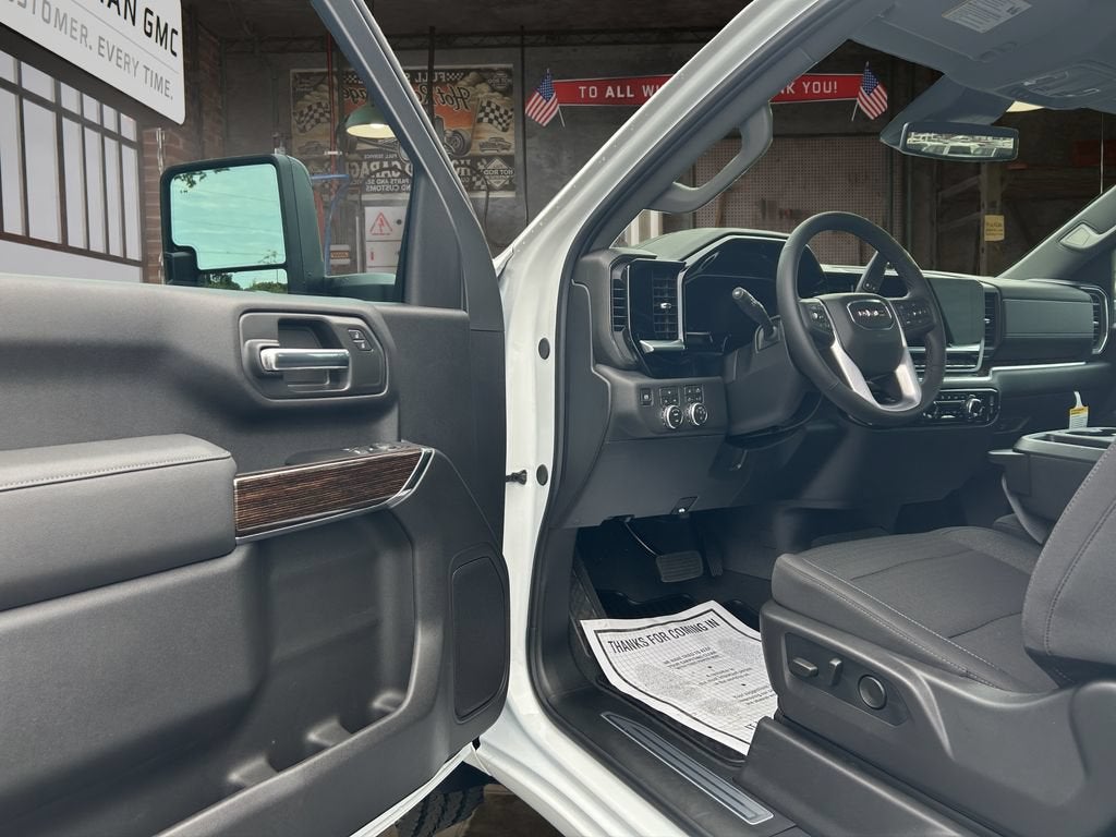 2026 GMC Sierra 2500 HD SLE