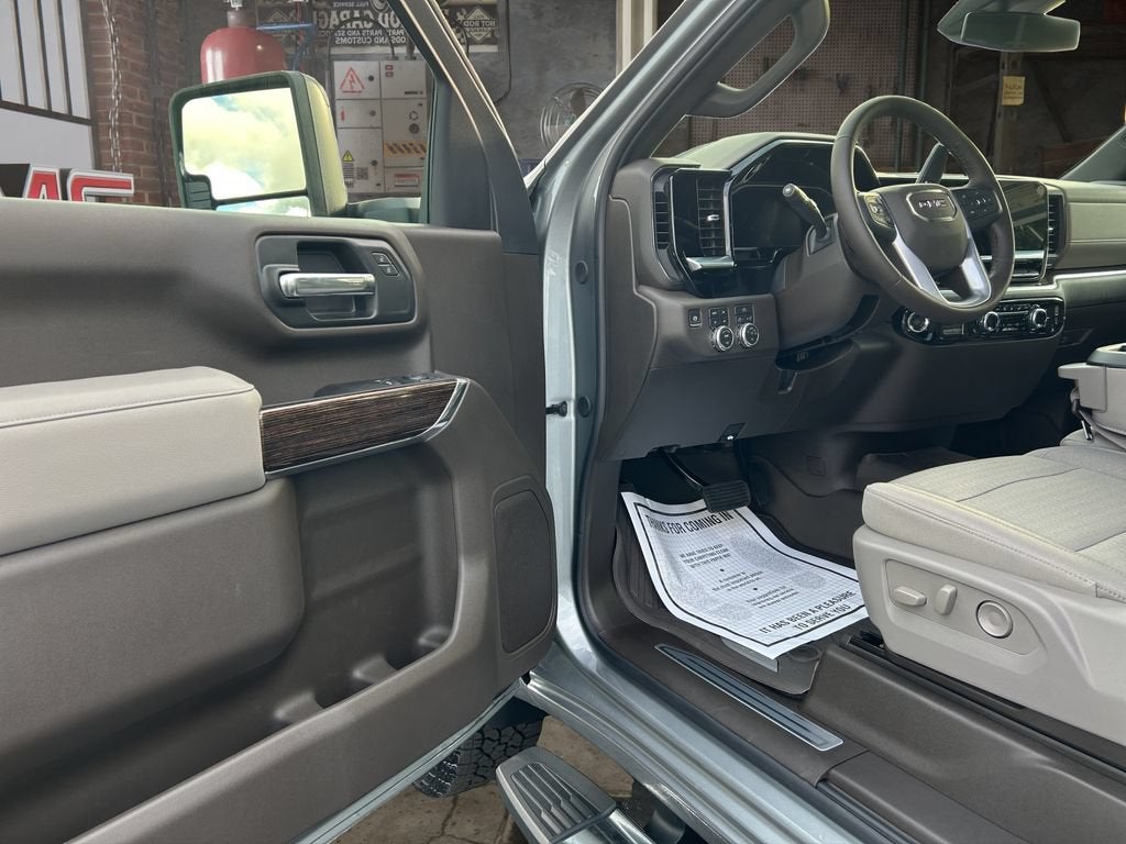 2026 GMC Sierra 3500 HD SLE