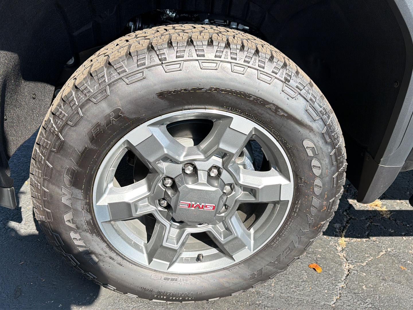 2026 GMC Sierra 2500HD SLT - Photo 9