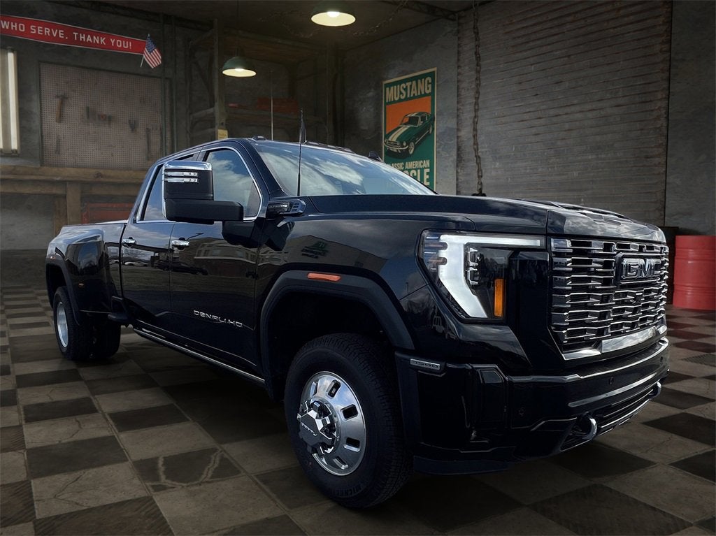 2026 GMC Sierra 3500 HD Denali Ultimate DRW