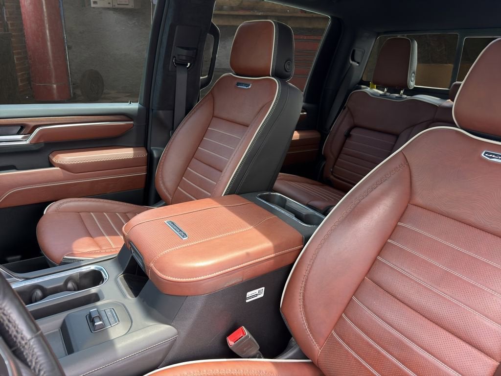 2025 GMC Sierra 3500 HD Denali Ultimate DRW