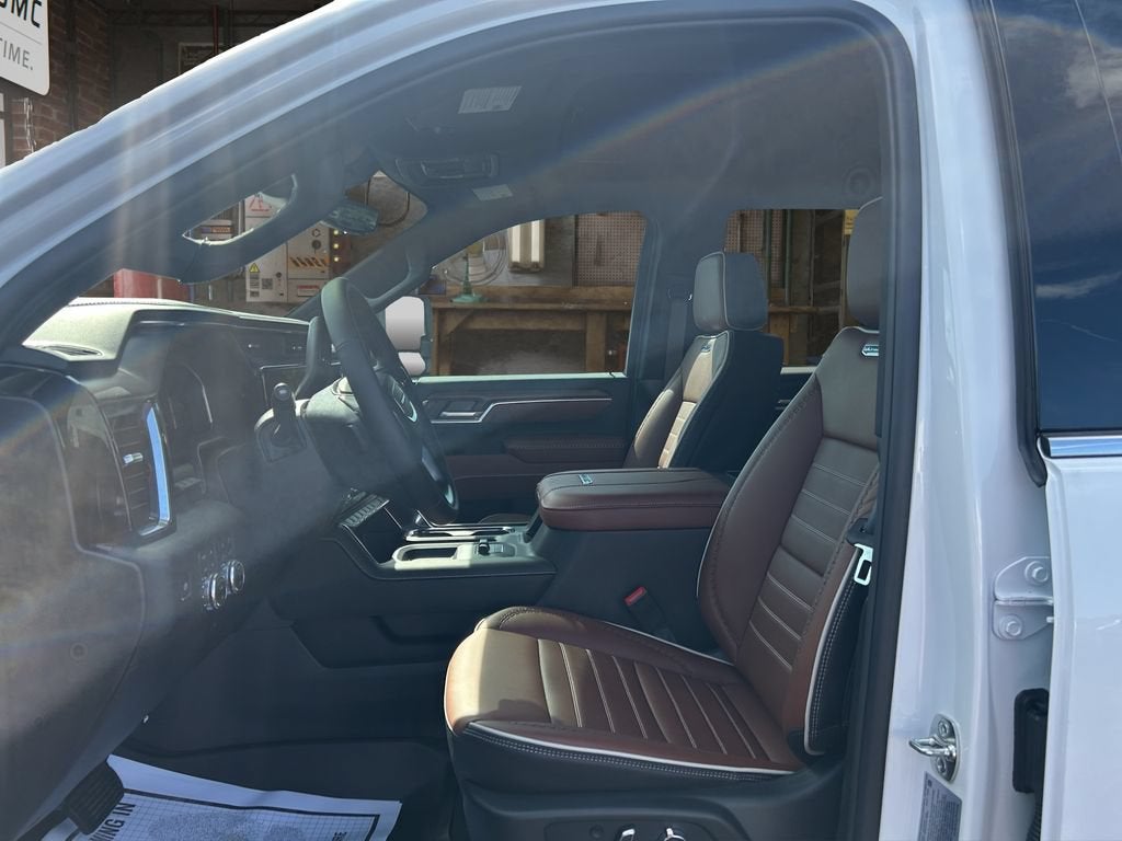 2026 GMC Sierra 3500 HD Denali Ultimate DRW