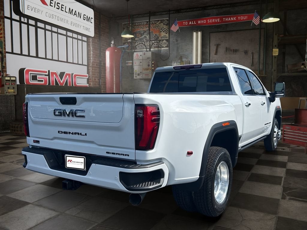 2026 GMC Sierra 3500 HD Denali Ultimate DRW