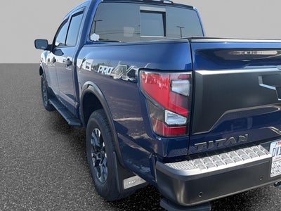 2022 Nissan TITAN Crew Cab PRO-4X 4x4