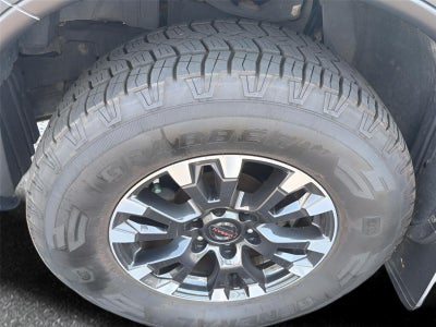 2022 Nissan TITAN Crew Cab PRO-4X 4x4