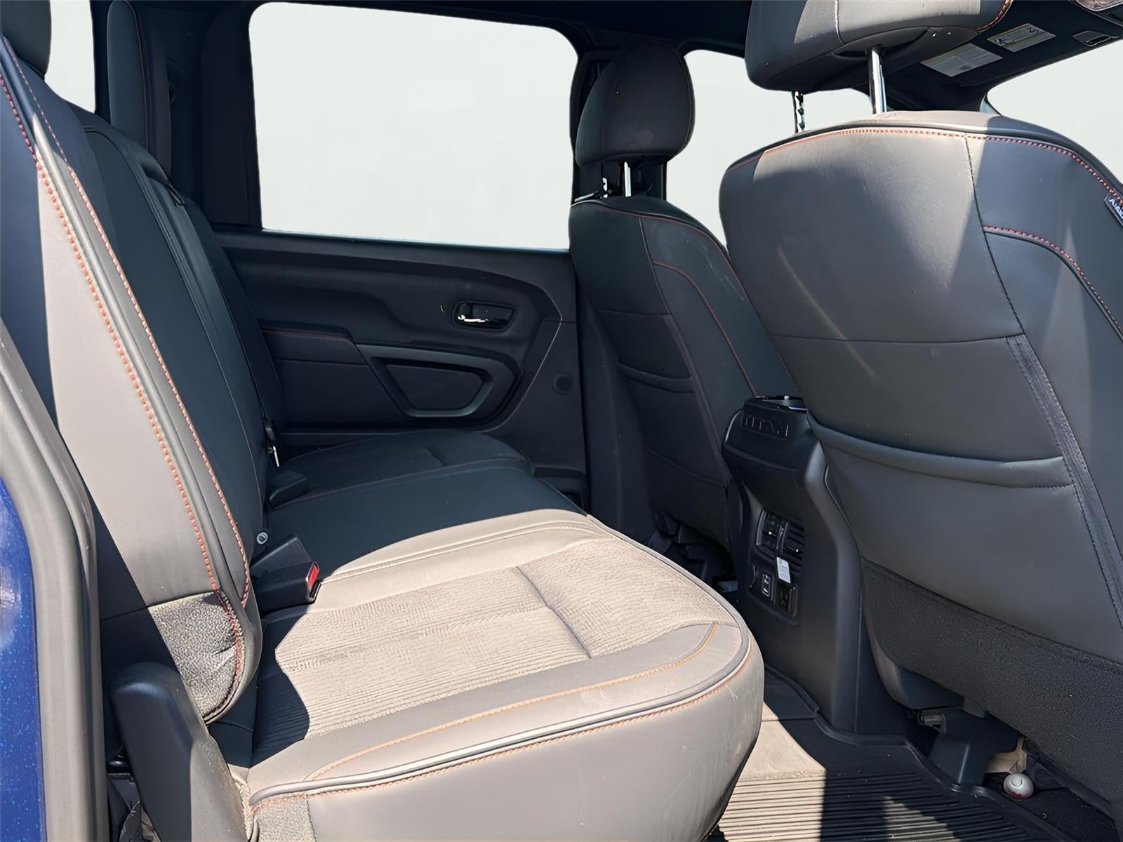 2022 Nissan TITAN Crew Cab PRO-4X 4x4