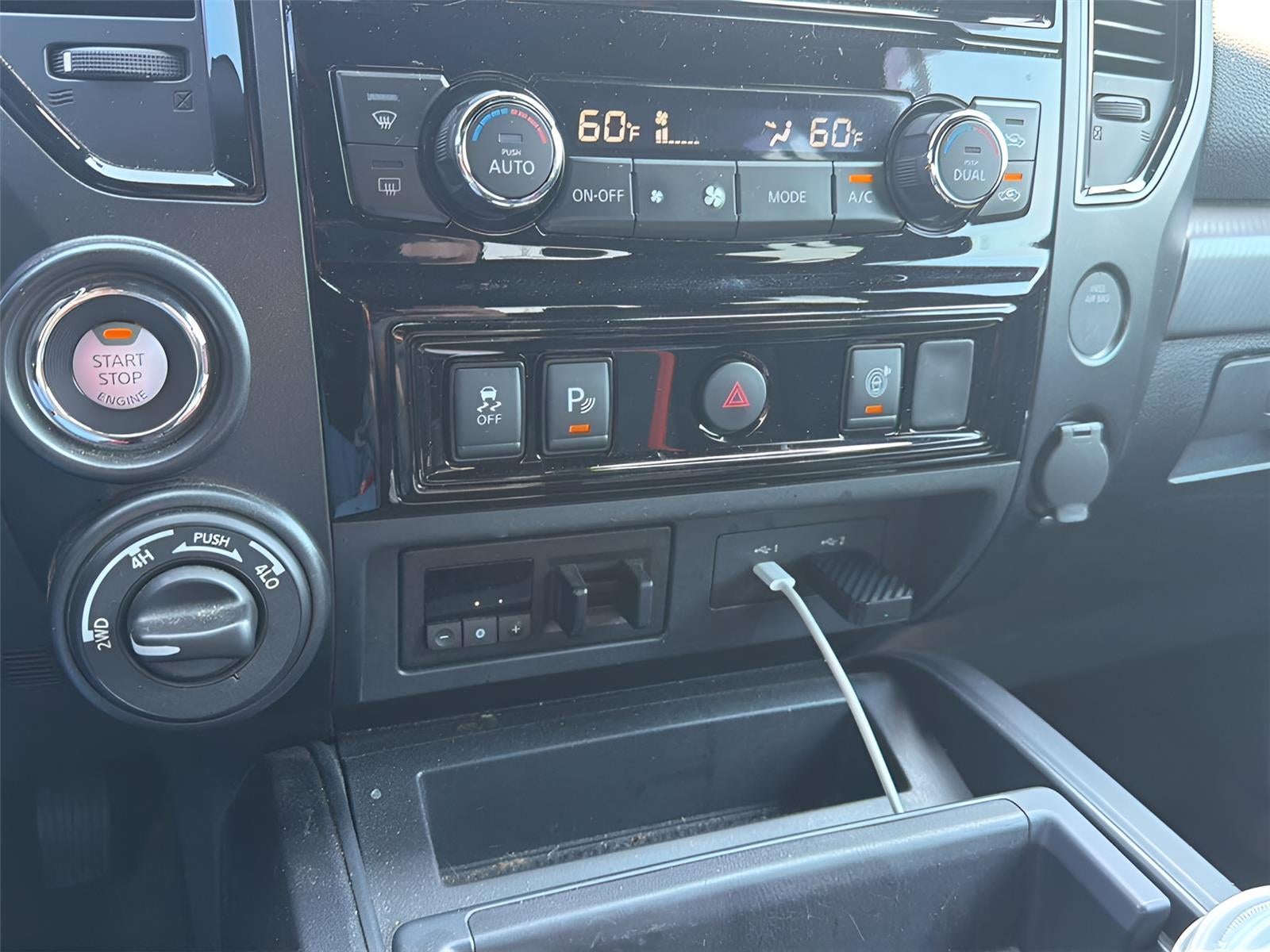 2022 Nissan TITAN Crew Cab PRO-4X 4x4