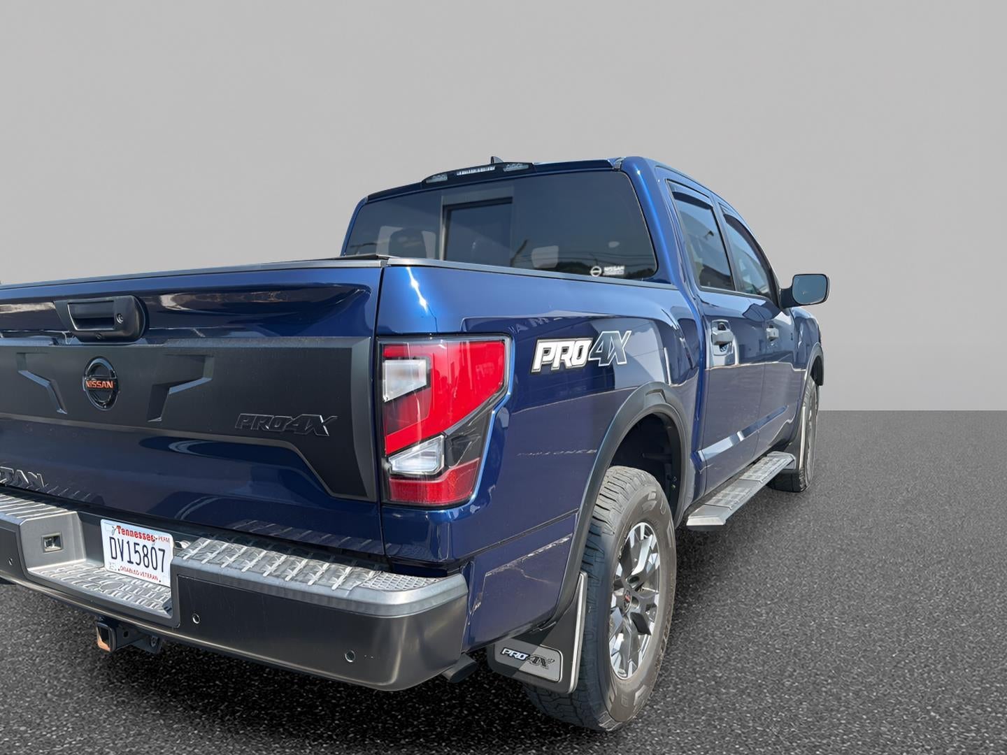 2022 Nissan TITAN Crew Cab PRO-4X 4x4