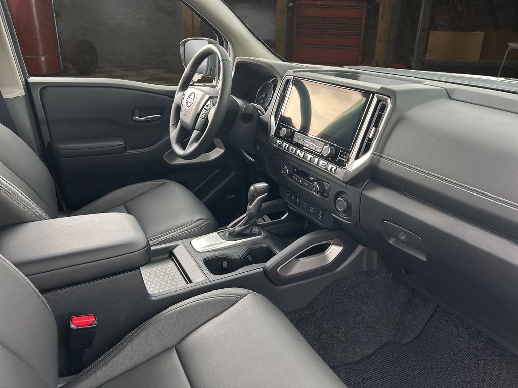 2025 Nissan Frontier Crew Cab SV 4x2