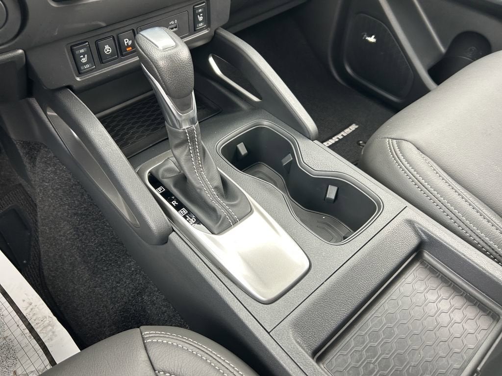 2025 Nissan Frontier Crew Cab SV 4x2