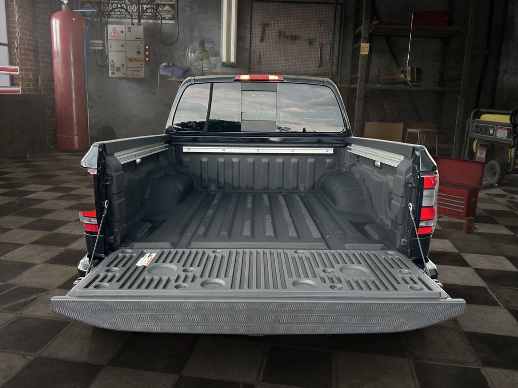 2025 Nissan Frontier Crew Cab SV 4x2