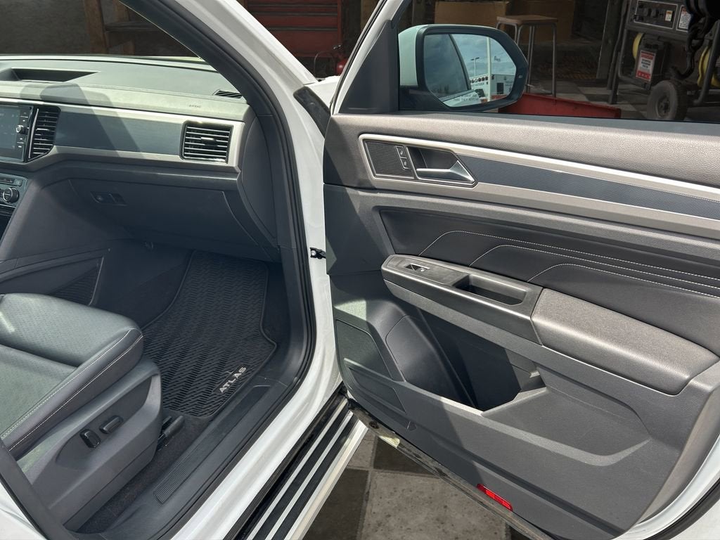 2020 Volkswagen Atlas Cross Sport 3.6L V6 SEL R-Line