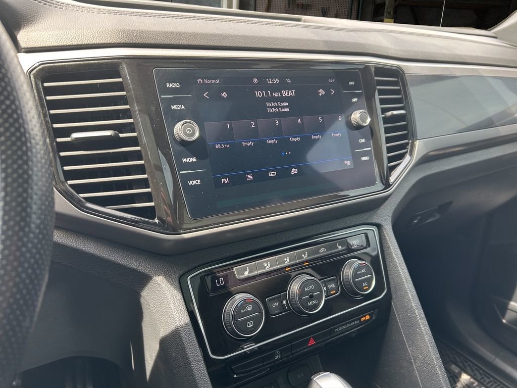 2020 Volkswagen Atlas Cross Sport 3.6L V6 SEL R-Line