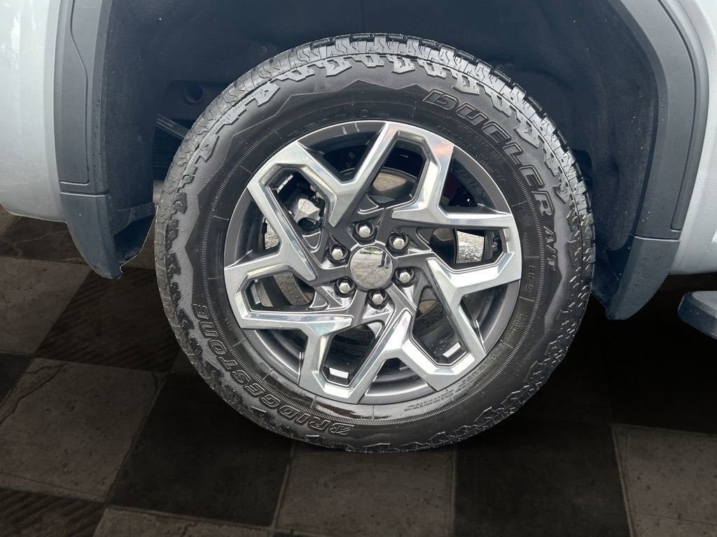 2024 GMC Sierra 1500 SLT